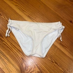 Cream bikini bottoms
